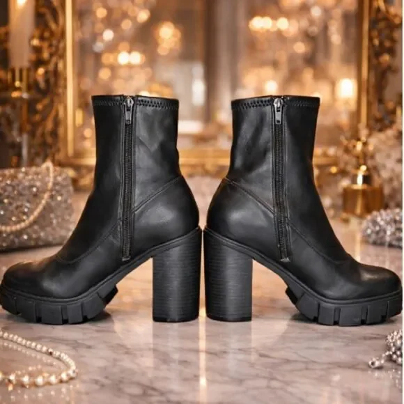 GUESS Black Chunky Lug Sole Side Zip Ankle Boots Size 9M EUC - Picture 2 of 12